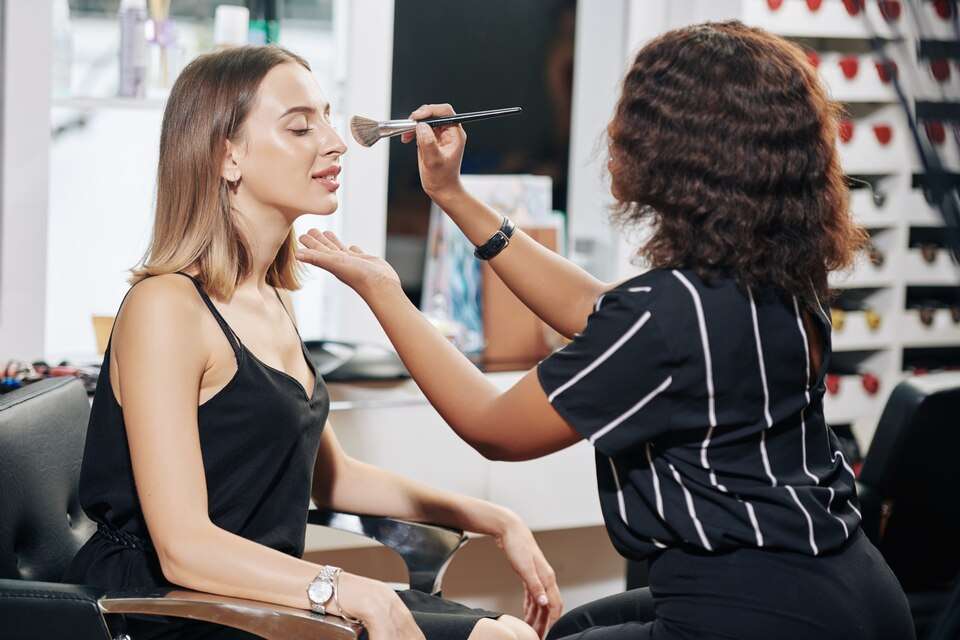 Makeup Courses | Anaivi Academy